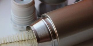 Yadda Ake Wanke Flask Ɗin Ruwan zafin Da Ya Dafe Cikin Sauƙi