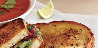 Yadda Ake Caramelized Onion Grilled Cheese Sandwich Caramelized onion grilled cheese