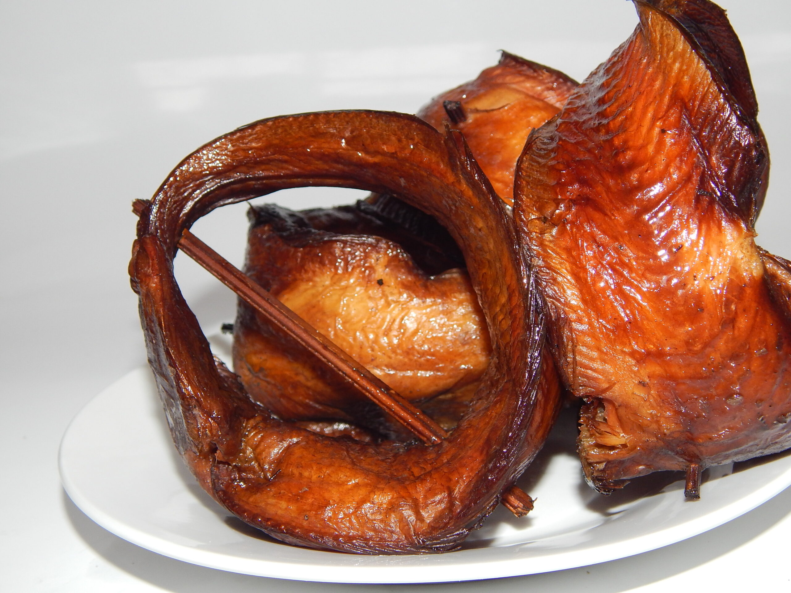 Jan Hankali Ga Masu Cin Smoked Fish (Bandar Kifi)