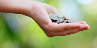 Falalar Ba Da Sadaka Ga Ɗan Uwan Da Yake Gaba Da Kai Falalar Ba Da Sadaka Ga Ɗan Uwan Da Yake Gaba Da Kai